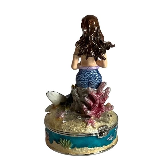 Portman Mermaid Sitting on Rock Sea Floor Enamel Crystals Figurine Box 4"x2.5" - Picture 2 of 8